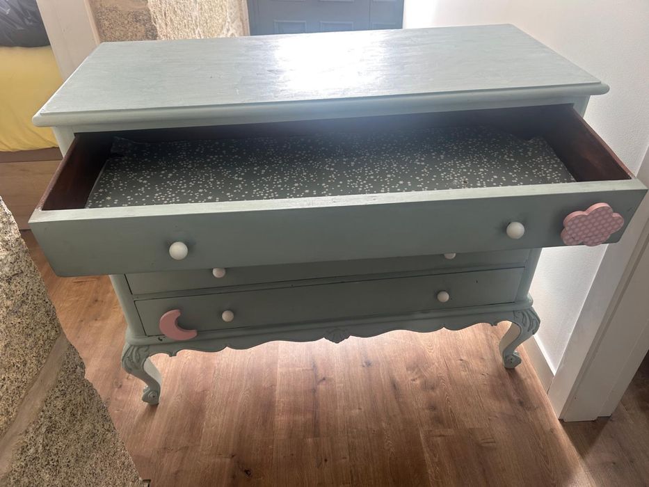 Comoda antiga recuperado