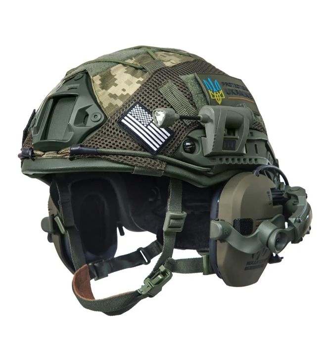 Військовий шолом каска Fast Helmet NIJ 3A + активні навушники Walkers та  ліхтар на шолом