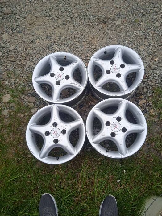 Диски r13 в        .