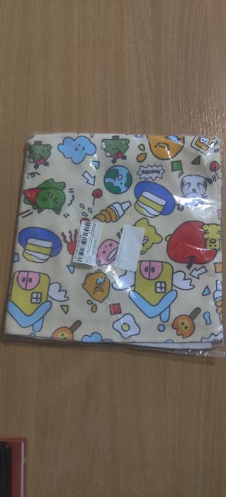 Самоклеюча обгортка для котів килимок