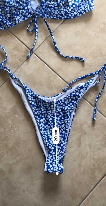 Biquini azul novo