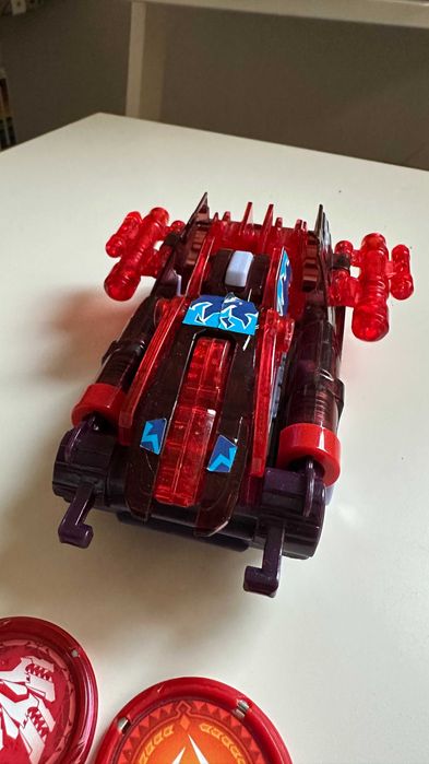 Samochodziki-transformery Screechers Wild