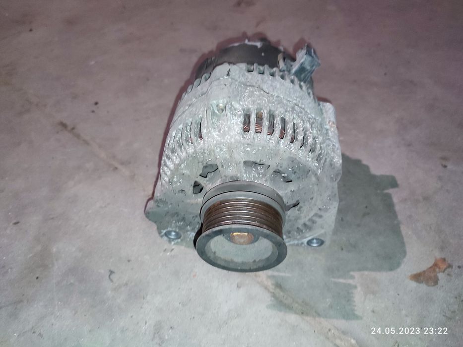 A3 8L Golf 4 Leon Toledo Octavia 1.4 1.6 1.8 alternator 037.903.025B/C