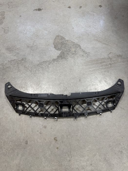 Верх решітки радіатора