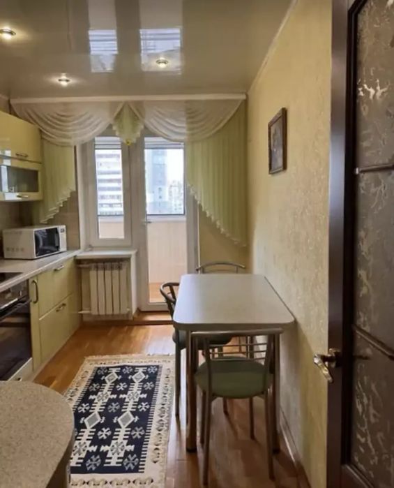 Продаж 3-кімнатної квартири Євідновлення