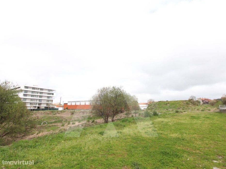 Lote para construção em altura em Aveiro
