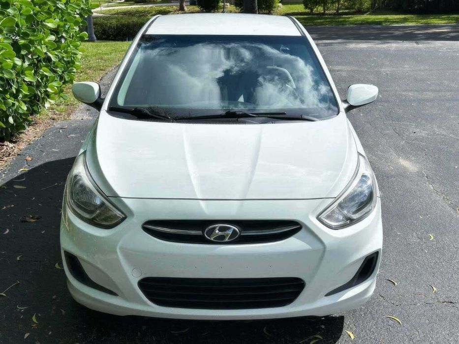 Hyundai Accent Sport      2015