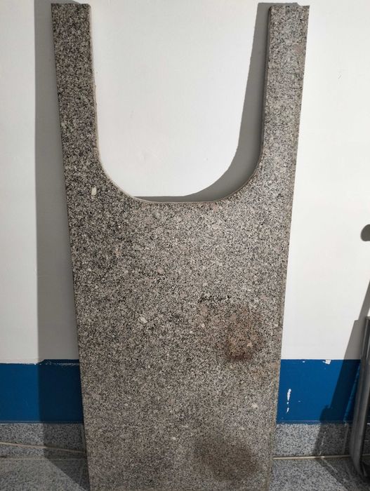 Bancada de cozinha em granito cinza - OPORTUNIDADE!