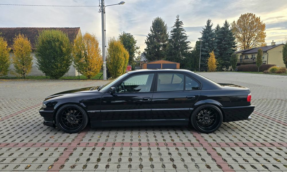 Bmw 735i e38 lift