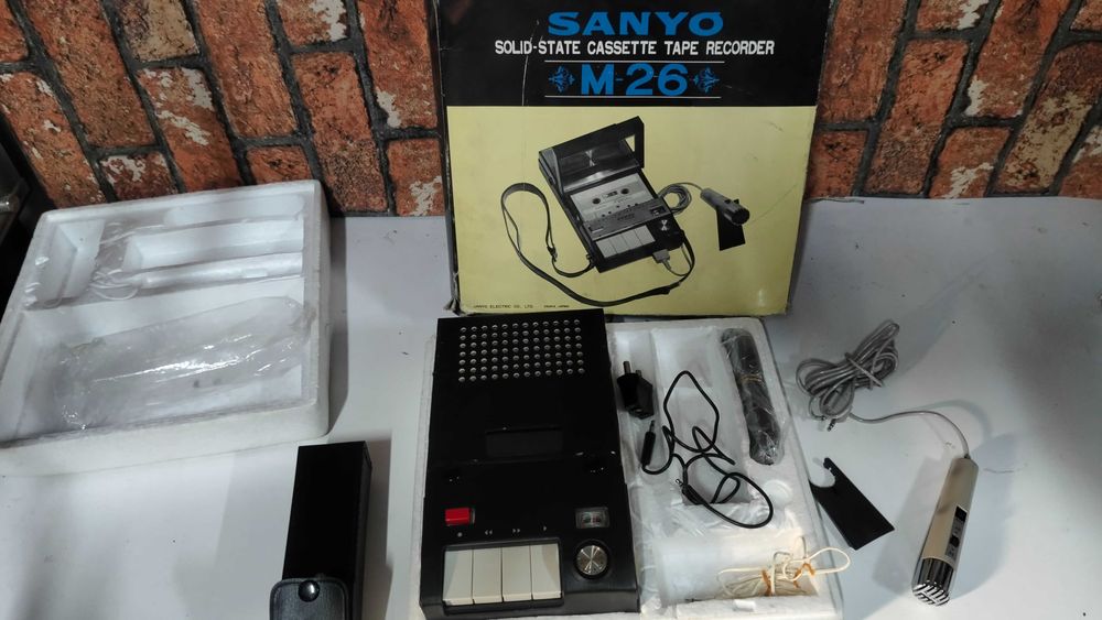 Magnetofon Sanyo M,-26