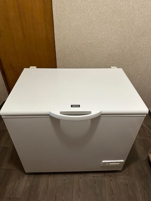 морозильна камера ZANUSSI ZFC 26400 WA