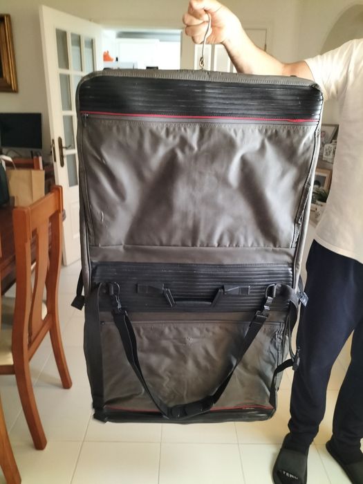 Porta fatos de viagem