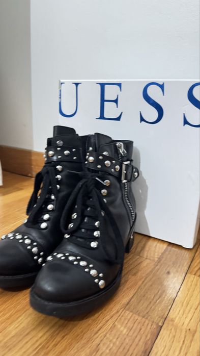 Botas Guess tamanho 41