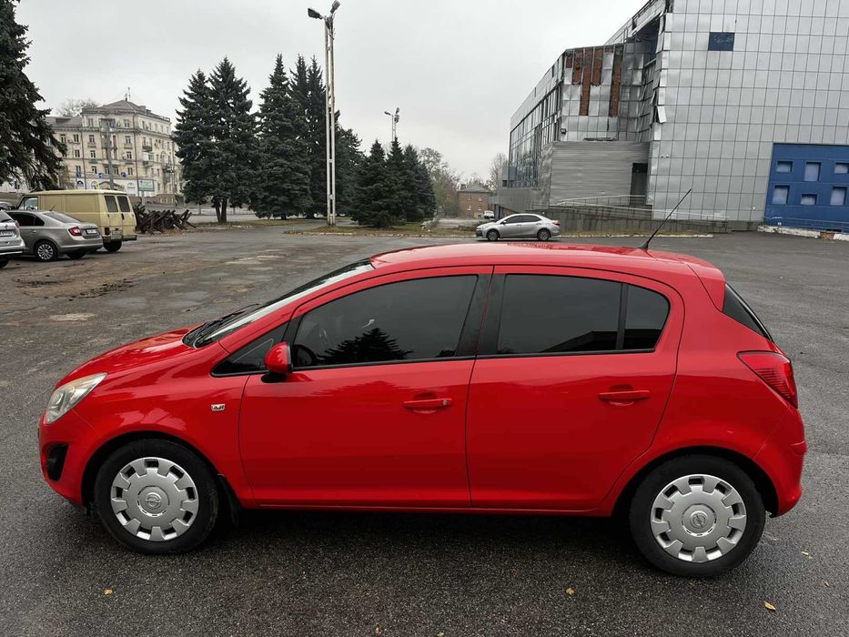 Продам Opel corsa 2012 автомат