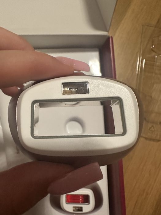 Depilator laserowy Philips Lumea 9000