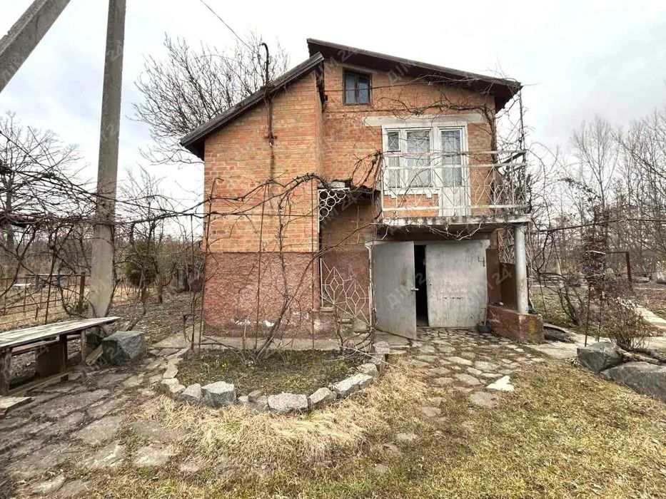 Дача на Вакуленцях, поруч річка та сосновий ліс