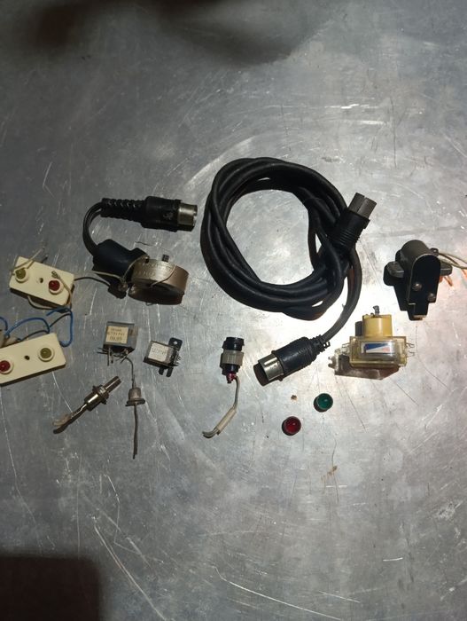 Продам радіодеталі