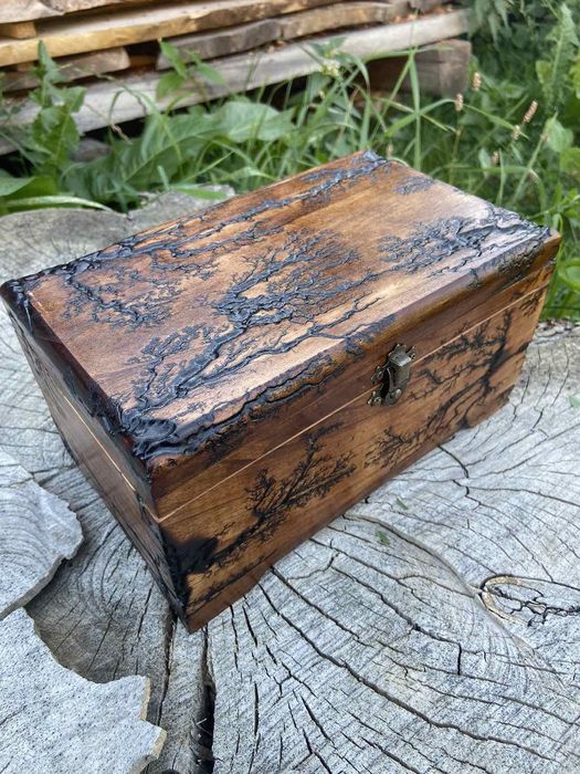 Дерев'яні скриньки ручної роботи