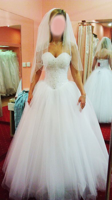 Suknia ślubna księżniczka z kryształkami Swarovskiego