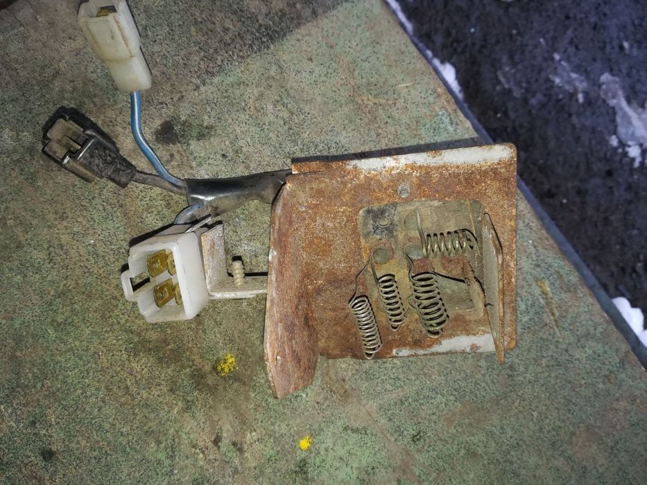 Реостат, резистор печки Мазда 626 / Мazda 626