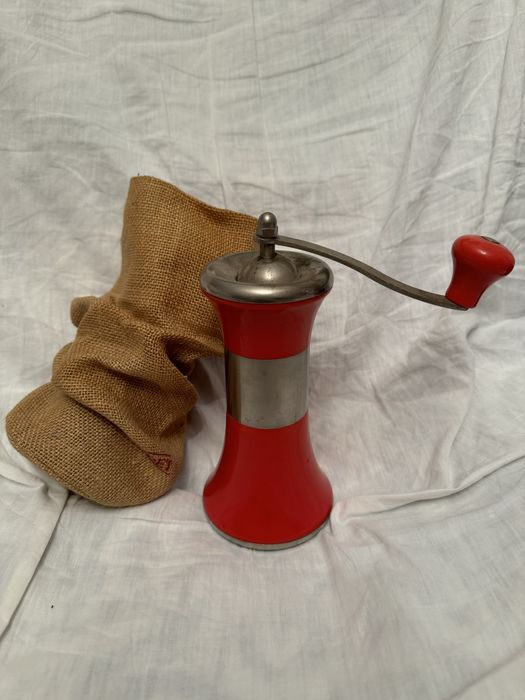 Кавомолка/ пристрій для подрібнення спецій/ маку/ кави часів СРСР