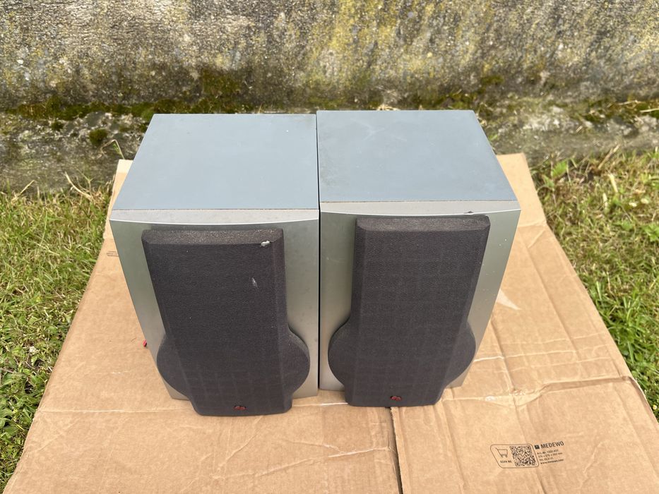 Wieże glosniki radio