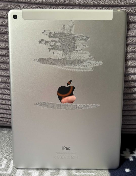 Tablet Apple iPad Air 2 16GB Wi-Fi & Cellular + Kabel
