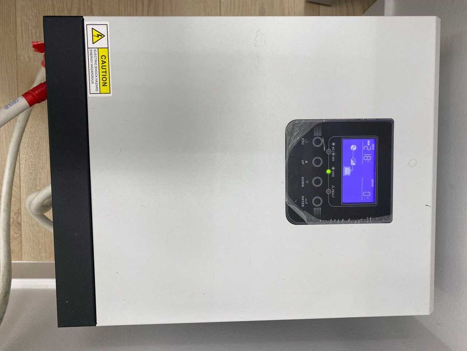 Інверторний зарядний пристрій HPS 3K-24V (3000VA / 2400W, 24V)