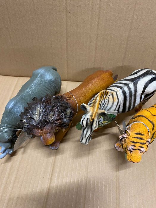 Zestaw duże zwierzęta safari lew tygrys zebra do zabawy