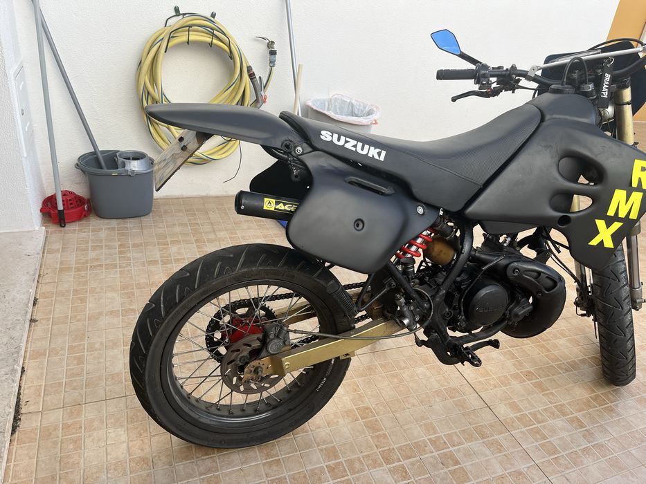 Vendo mota Suzuki RMX 50cc