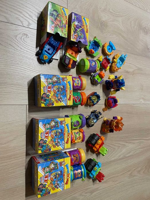 Duży zestaw pojazdów i figurek Super Things