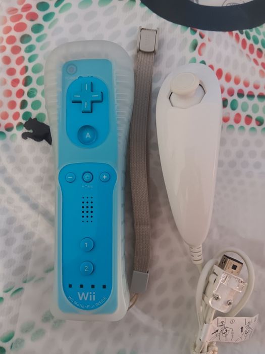Conjunto Comando Wii Motion Plus Inside + Nunchuk Vermelho64740590781826123
