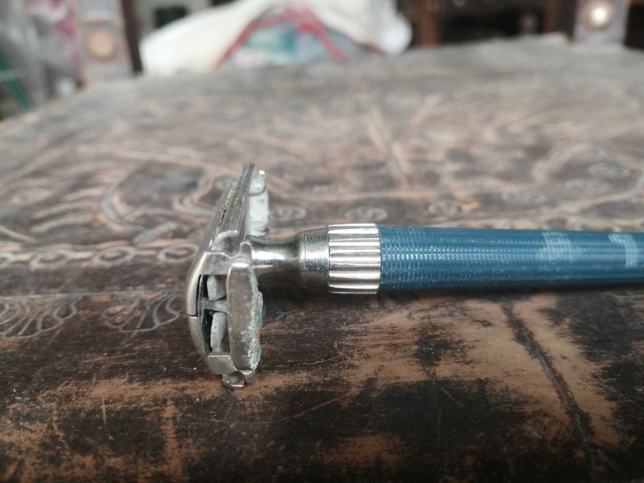 gillette antiga 1974 , england