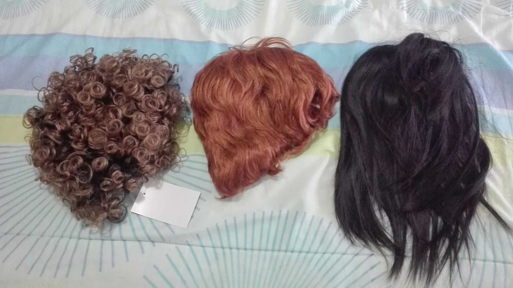 Lote de 23 perucas - vários estilos - ótima qualidade