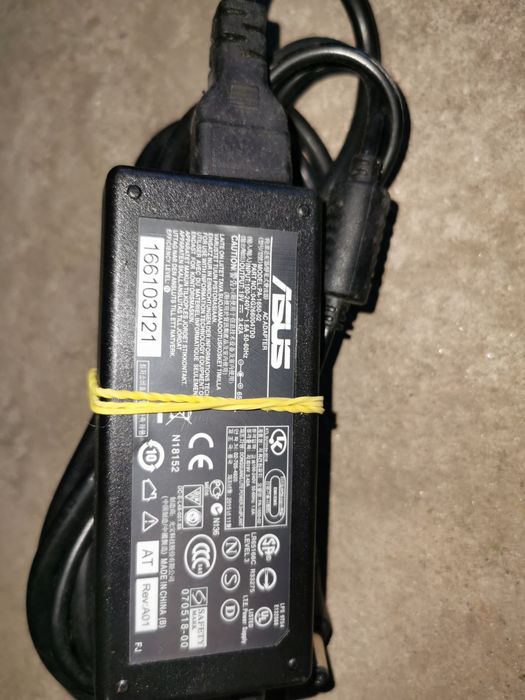 Блоки живлення для ноутбуків оригінальні