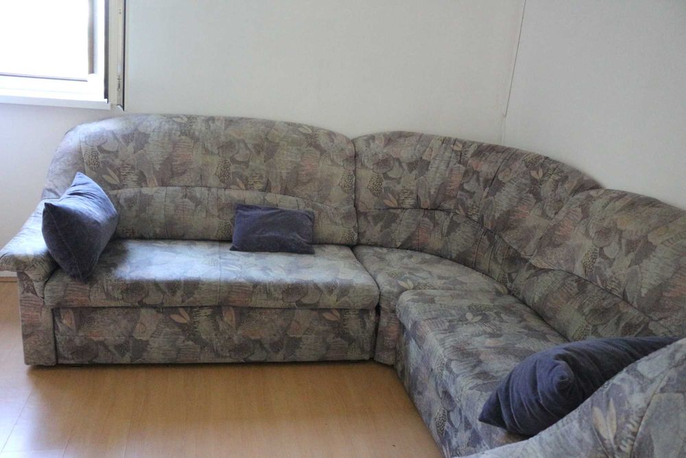 Narożnik rozkładany z funkcją spania plus fotel