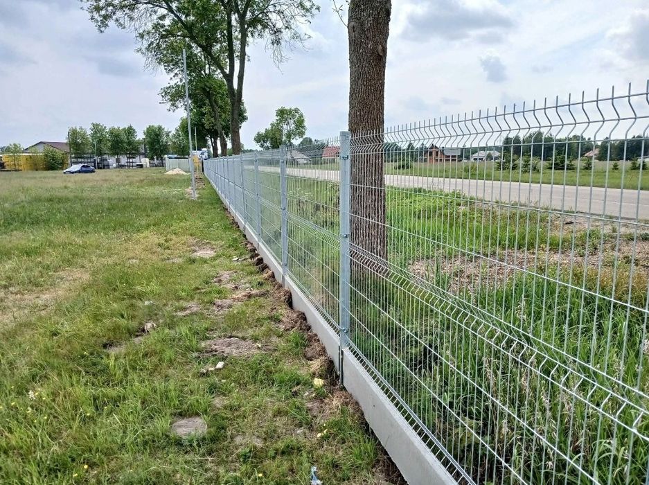 Montaż ogrodzeń 3D-2D, panelowe-betonowe