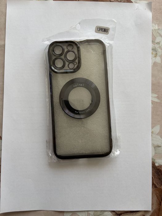 Продам чехол Айфон 13 про мах
