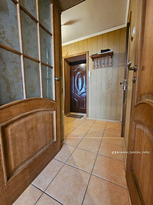 Продам 2-кім квартиру, район 8-9 школи, будинок ОСББ