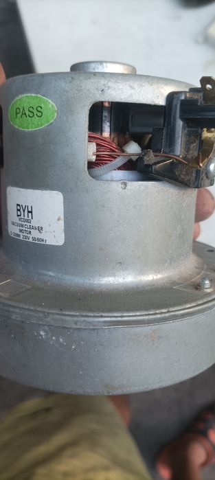 Двигатель пылесоса