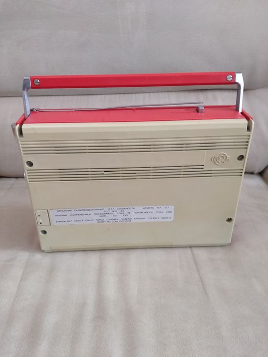 радиоприёмник  ВЭФ - 317,  VEF  под ремонт на запчасти