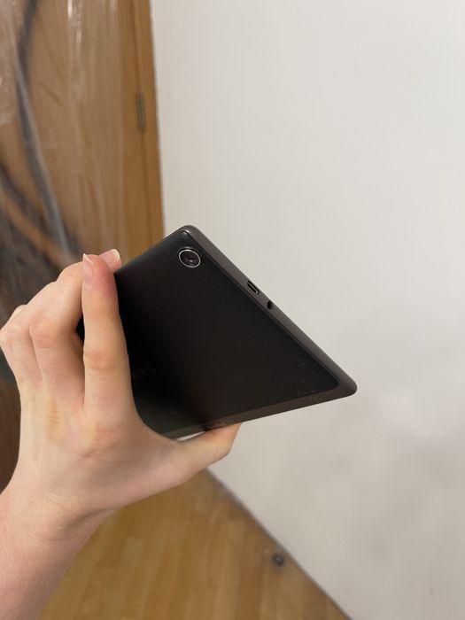 Asus ZenPad 8.0 Z380C / P022 – рабочий, есть нюанс с экраном