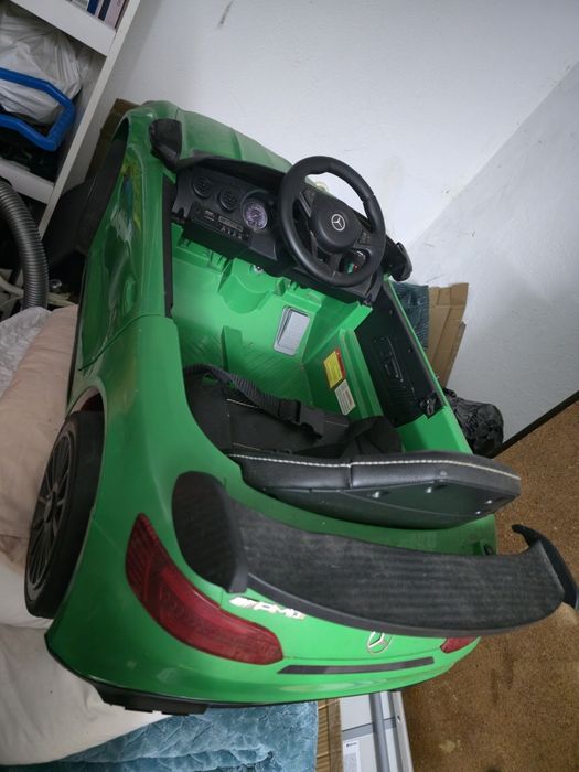 Mercedes AMG gt-r a bateria