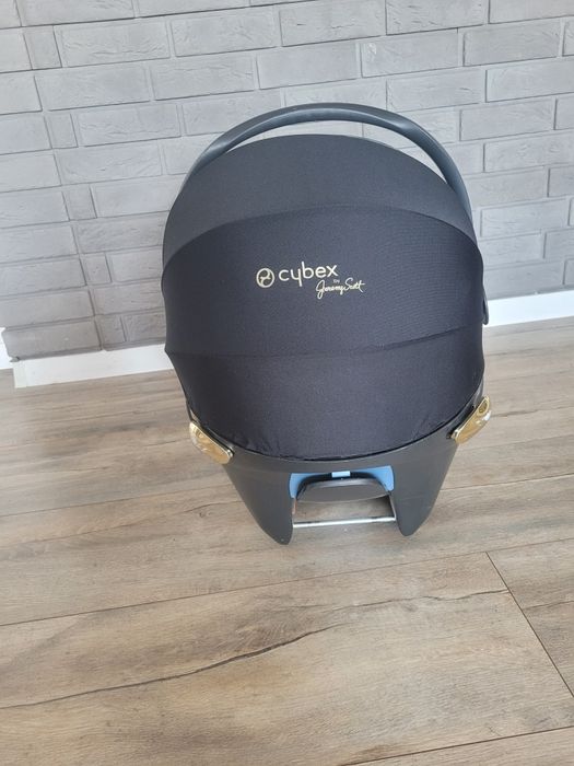 Nosidełko dziecięce + baza cybex