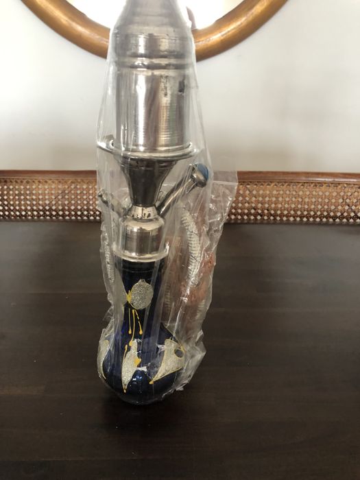 Shisha em vidro comprada no Dubai, com tabaco