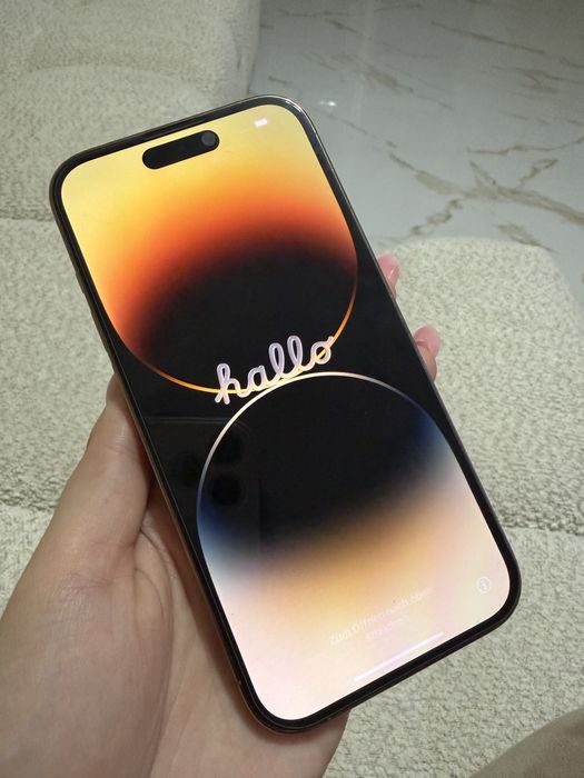 Iphone 14 pro gold