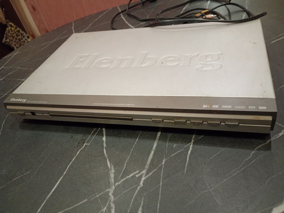 DVD плеер elenberg караоке