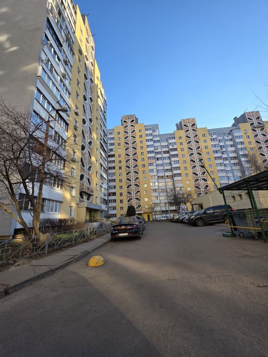 Продаж просторої 2 кім квартири.  Вул. Рахманінова 30/13