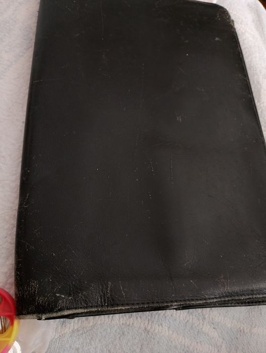 Pasta Académica em pele