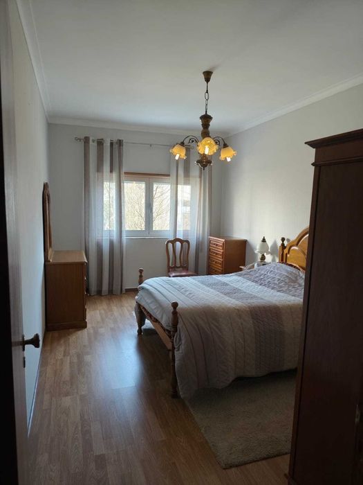 Arrenda-se apartamento T3 na Rua Dr. Francisco Duarte, Braga-S. Vitor